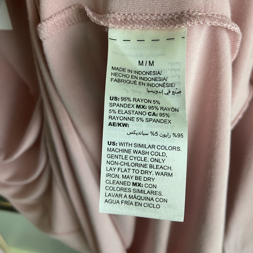 WHITE HOUSE BLACK MARKET Winter Blush Ultra Luxe Tee - Picture 6 of 7